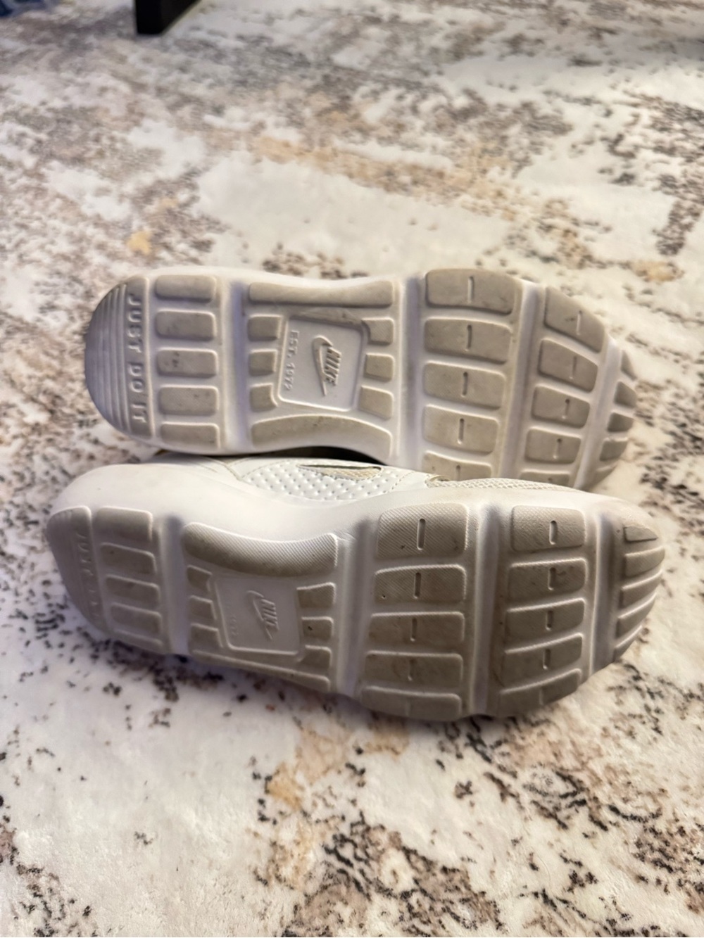 Nike Women’s AD Comfort Triple White - Picture 5 of 5